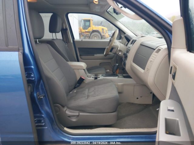 Photo 4 VIN: 1FMCU9DGXAKA03387 - FORD ESCAPE 