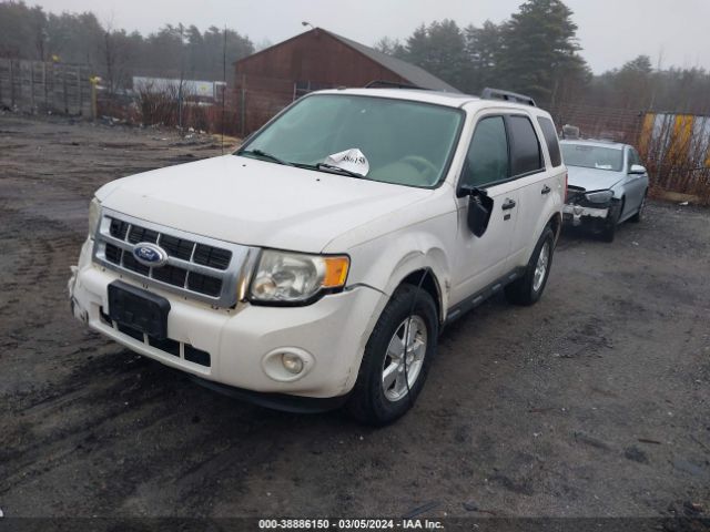 Photo 1 VIN: 1FMCU9DGXAKC75471 - FORD ESCAPE 