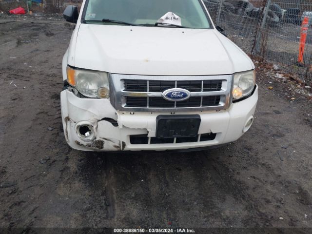 Photo 5 VIN: 1FMCU9DGXAKC75471 - FORD ESCAPE 