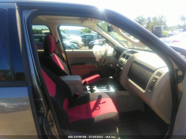 Photo 4 VIN: 1FMCU9DGXBKA81525 - FORD ESCAPE 