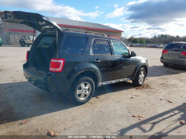 Photo 3 VIN: 1FMCU9DGXBKB03975 - FORD ESCAPE 