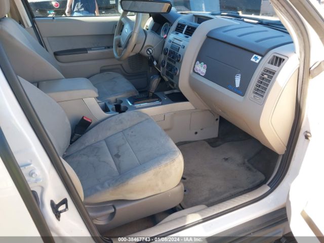 Photo 4 VIN: 1FMCU9DGXBKB22929 - FORD ESCAPE 