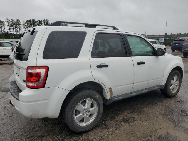 Photo 2 VIN: 1FMCU9DGXBKB74111 - FORD ESCAPE XLT 