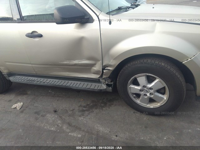 Photo 5 VIN: 1FMCU9DGXBKB95038 - FORD ESCAPE 