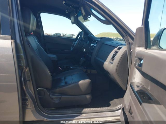 Photo 4 VIN: 1FMCU9E7XBKB61308 - FORD ESCAPE 