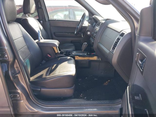 Photo 4 VIN: 1FMCU9E7XCKA45317 - FORD ESCAPE 