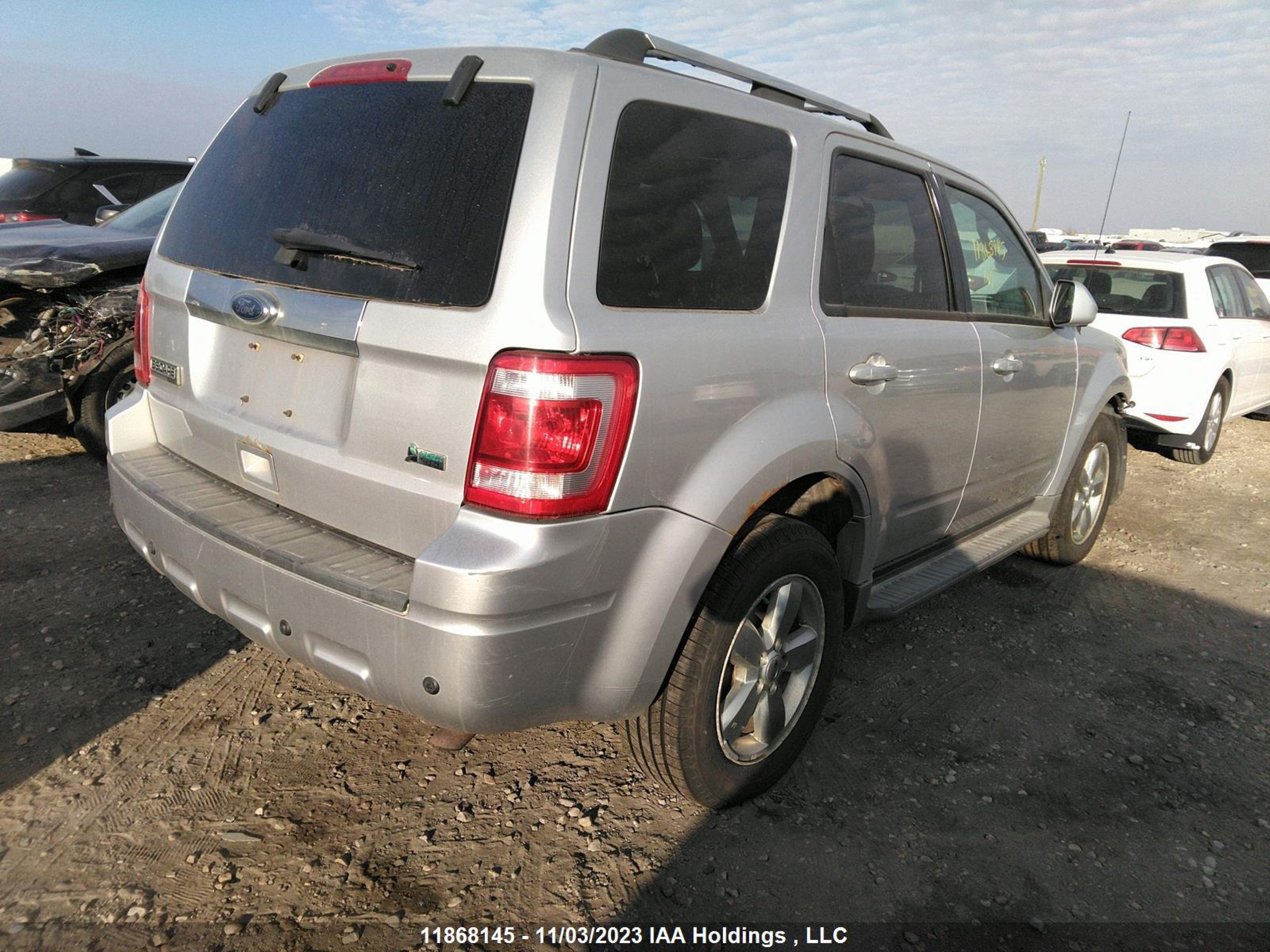 Photo 3 VIN: 1FMCU9EG0AKC80015 - FORD ESCAPE 