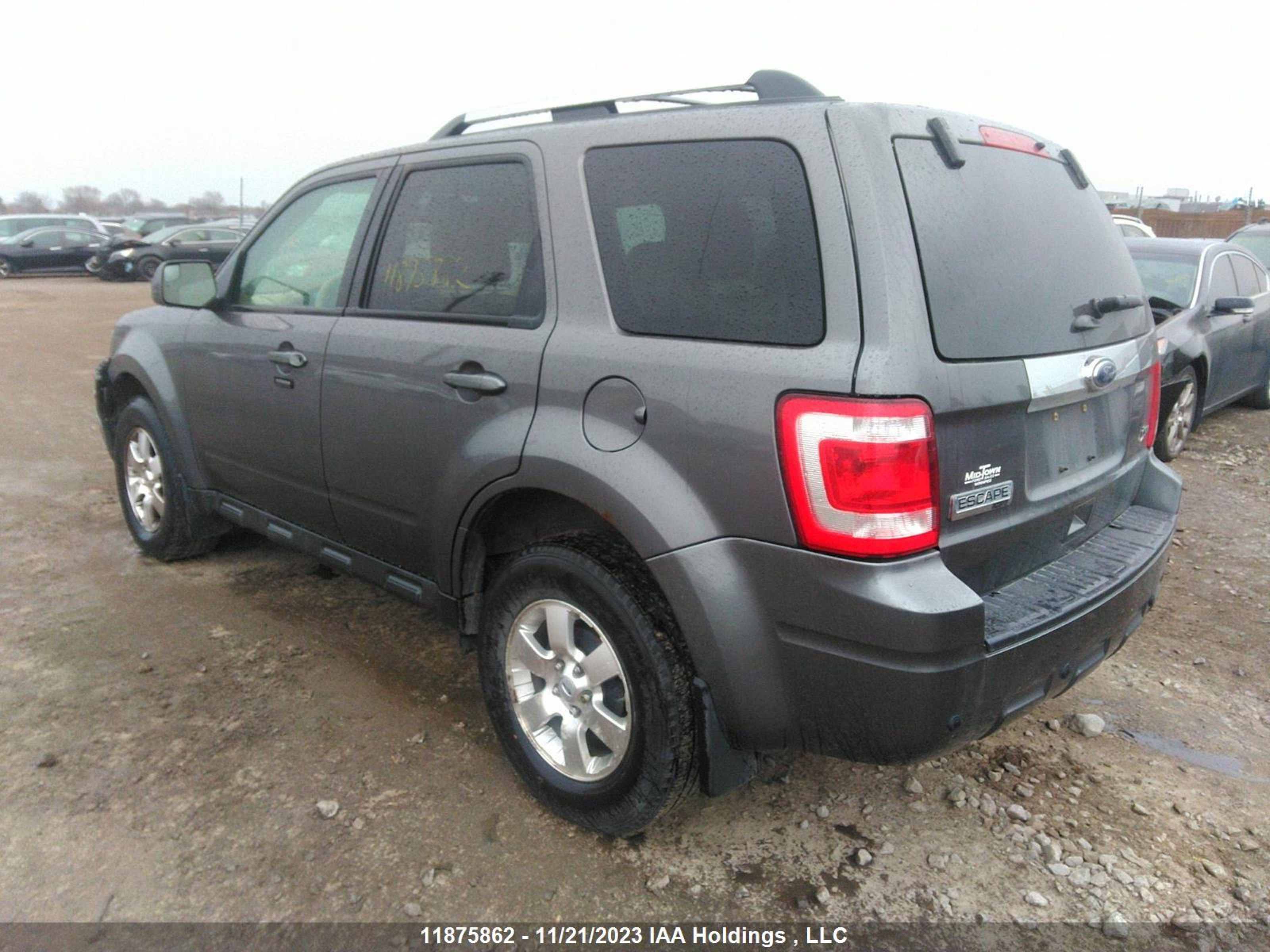 Photo 2 VIN: 1FMCU9EG0BKC68772 - FORD ESCAPE 