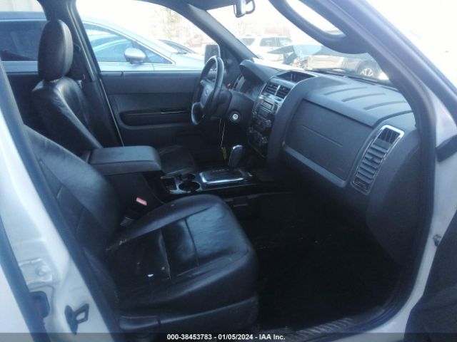 Photo 4 VIN: 1FMCU9EG1BKA82688 - FORD ESCAPE 