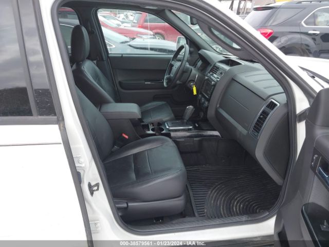 Photo 4 VIN: 1FMCU9EG3CKB15546 - FORD ESCAPE 