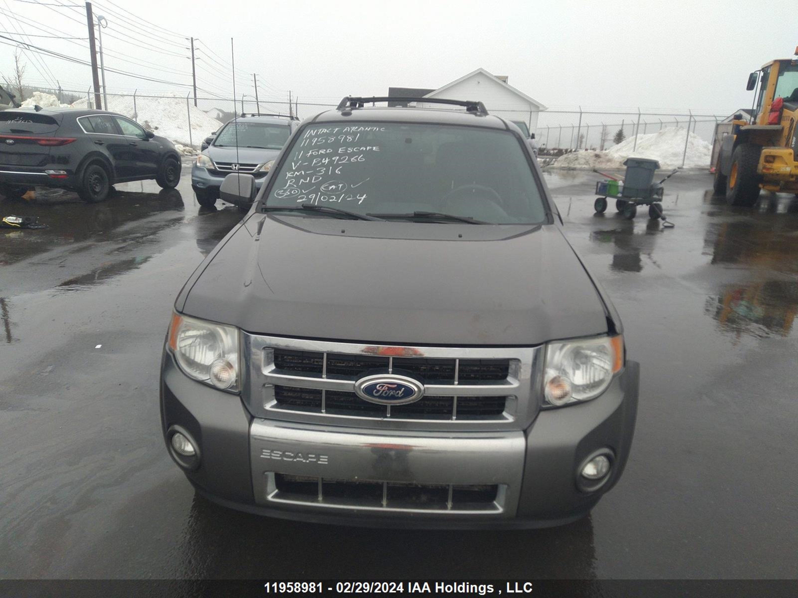 Photo 12 VIN: 1FMCU9EG4BKB49266 - FORD ESCAPE 