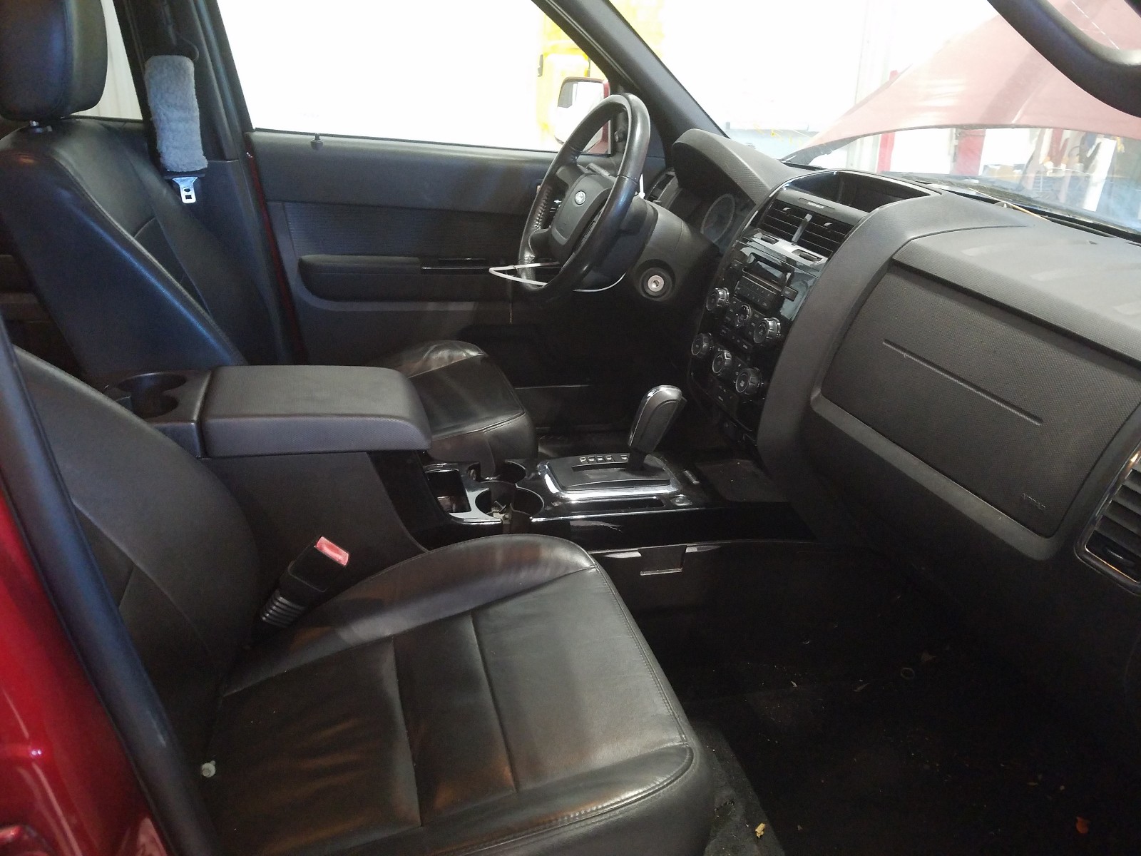 Photo 4 VIN: 1FMCU9EG5BKA74237 - FORD ESCAPE LIM 