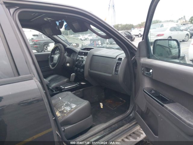 Photo 4 VIN: 1FMCU9EG5BKC35850 - FORD ESCAPE 