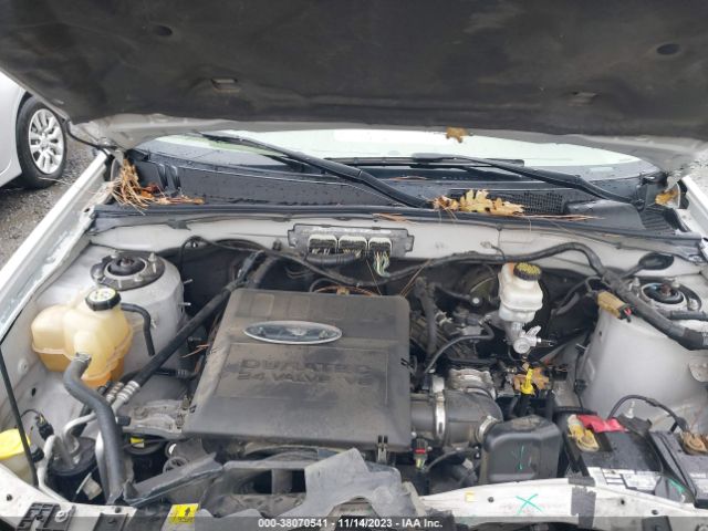 Photo 9 VIN: 1FMCU9EG6AKD27614 - FORD ESCAPE 