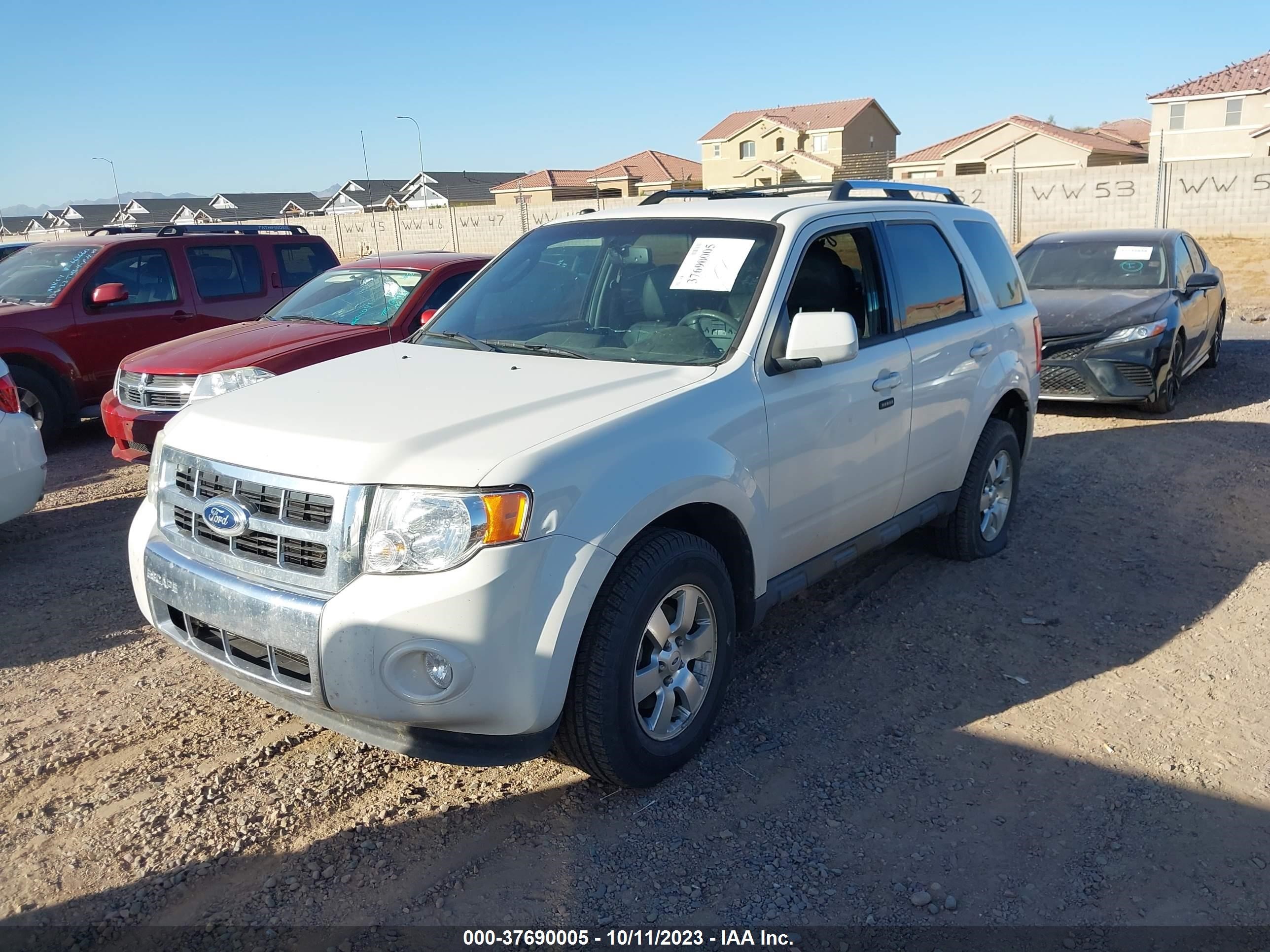 Photo 1 VIN: 1FMCU9EG6CKA16204 - FORD ESCAPE 