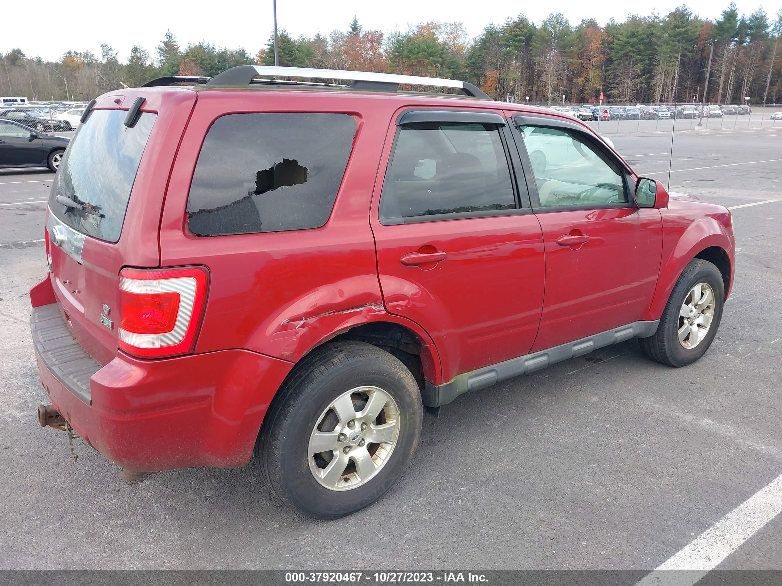 Photo 3 VIN: 1FMCU9EG7AKC03853 - FORD ESCAPE 