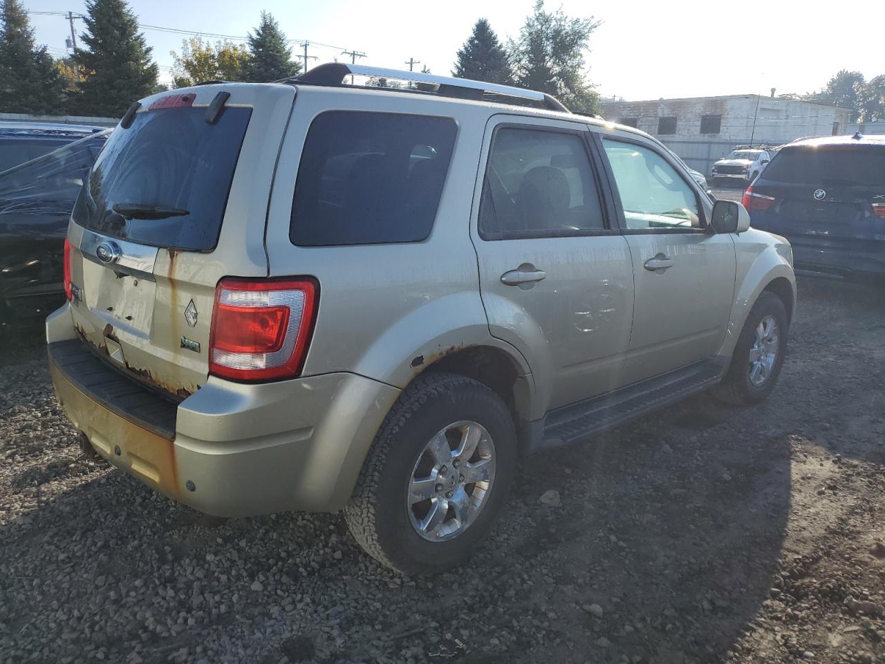 Photo 2 VIN: 1FMCU9EG7BKB50461 - FORD ESCAPE 