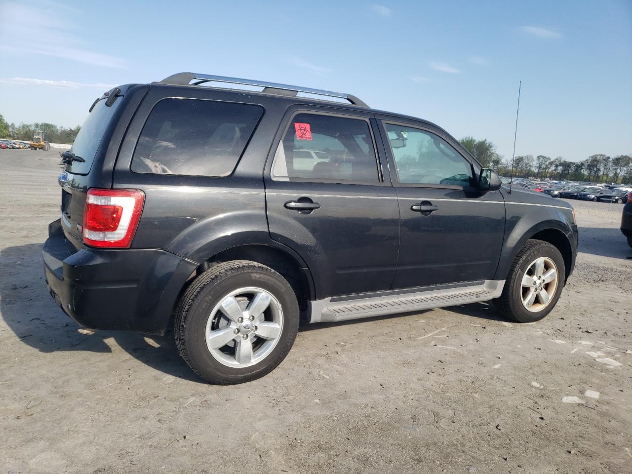 Photo 2 VIN: 1FMCU9EG8BKC36443 - FORD ESCAPE 