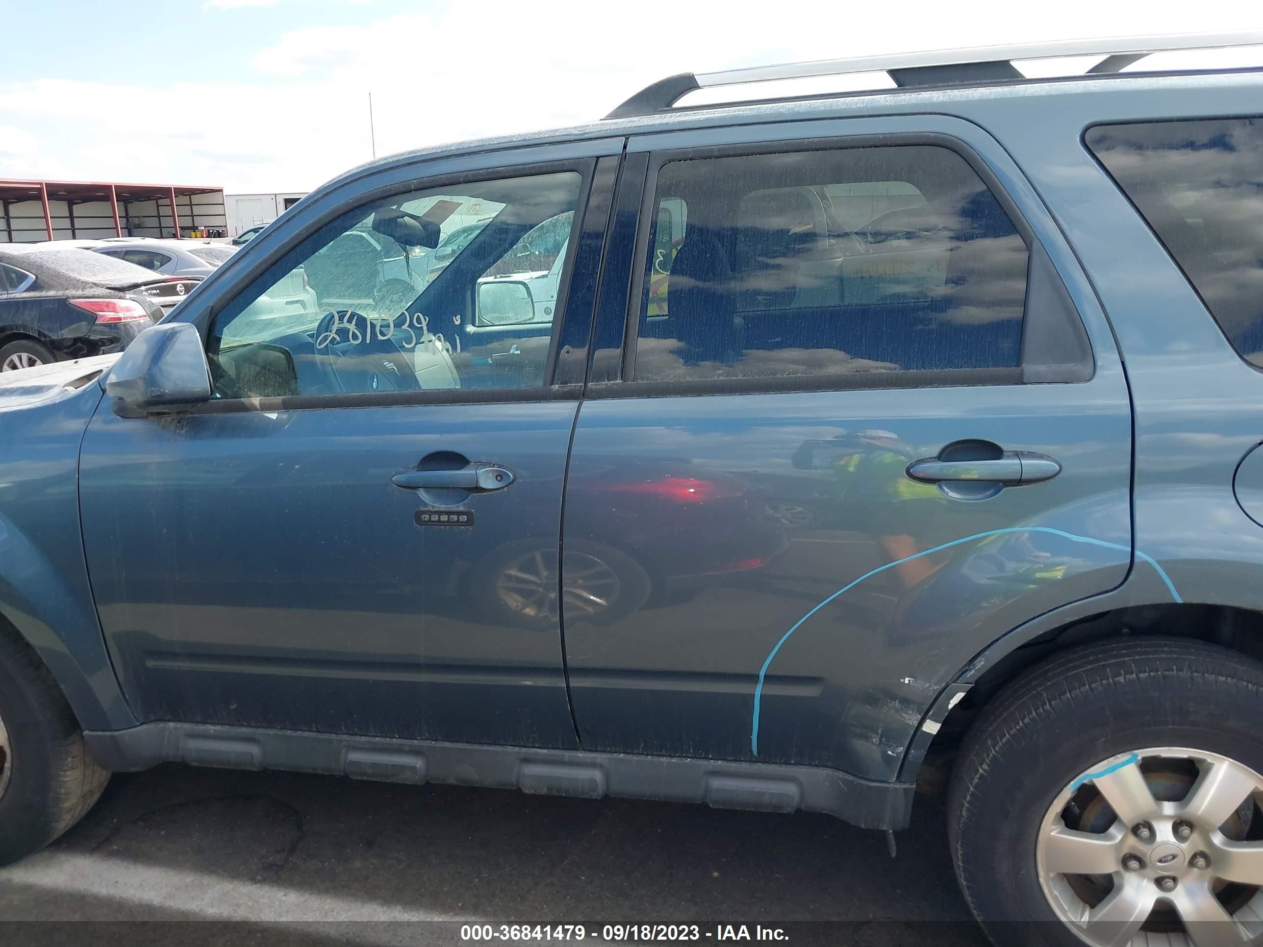 Photo 13 VIN: 1FMCU9EG9AKD41538 - FORD ESCAPE 