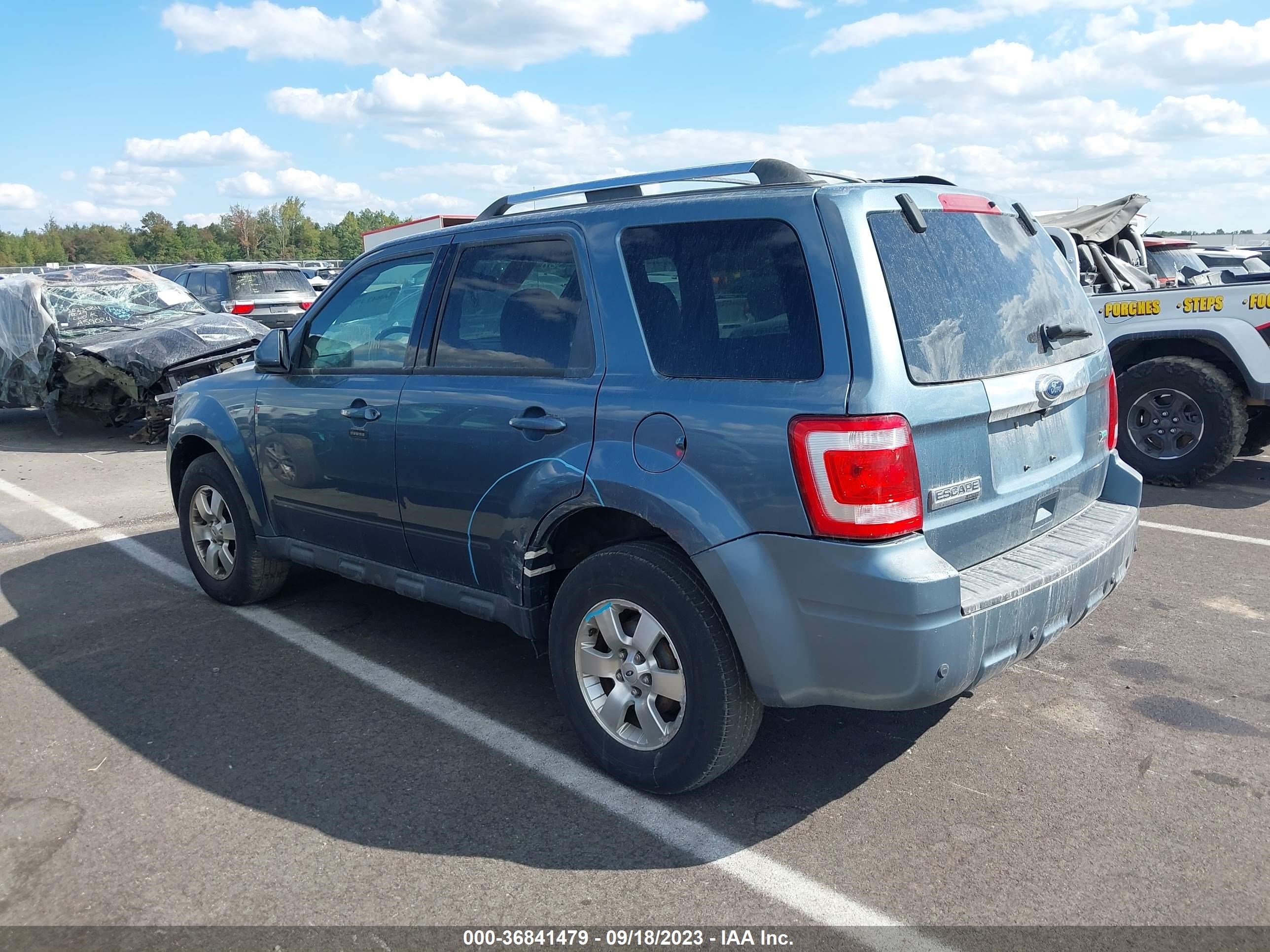 Photo 2 VIN: 1FMCU9EG9AKD41538 - FORD ESCAPE 