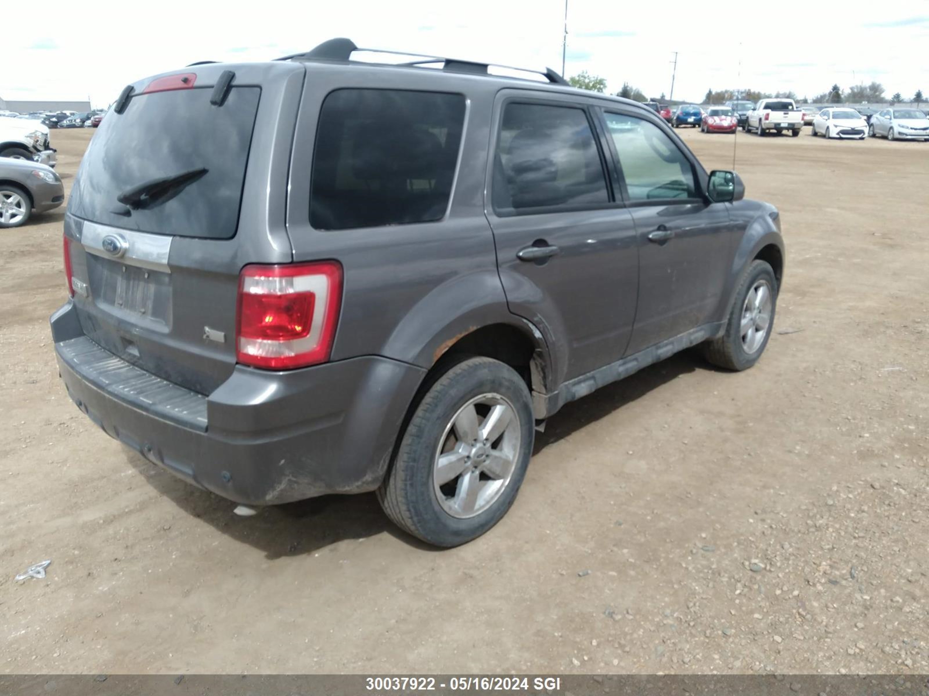 Photo 3 VIN: 1FMCU9EG9BKC32725 - FORD ESCAPE 