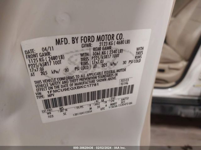 Photo 8 VIN: 1FMCU9EGXBKC17781 - FORD ESCAPE 