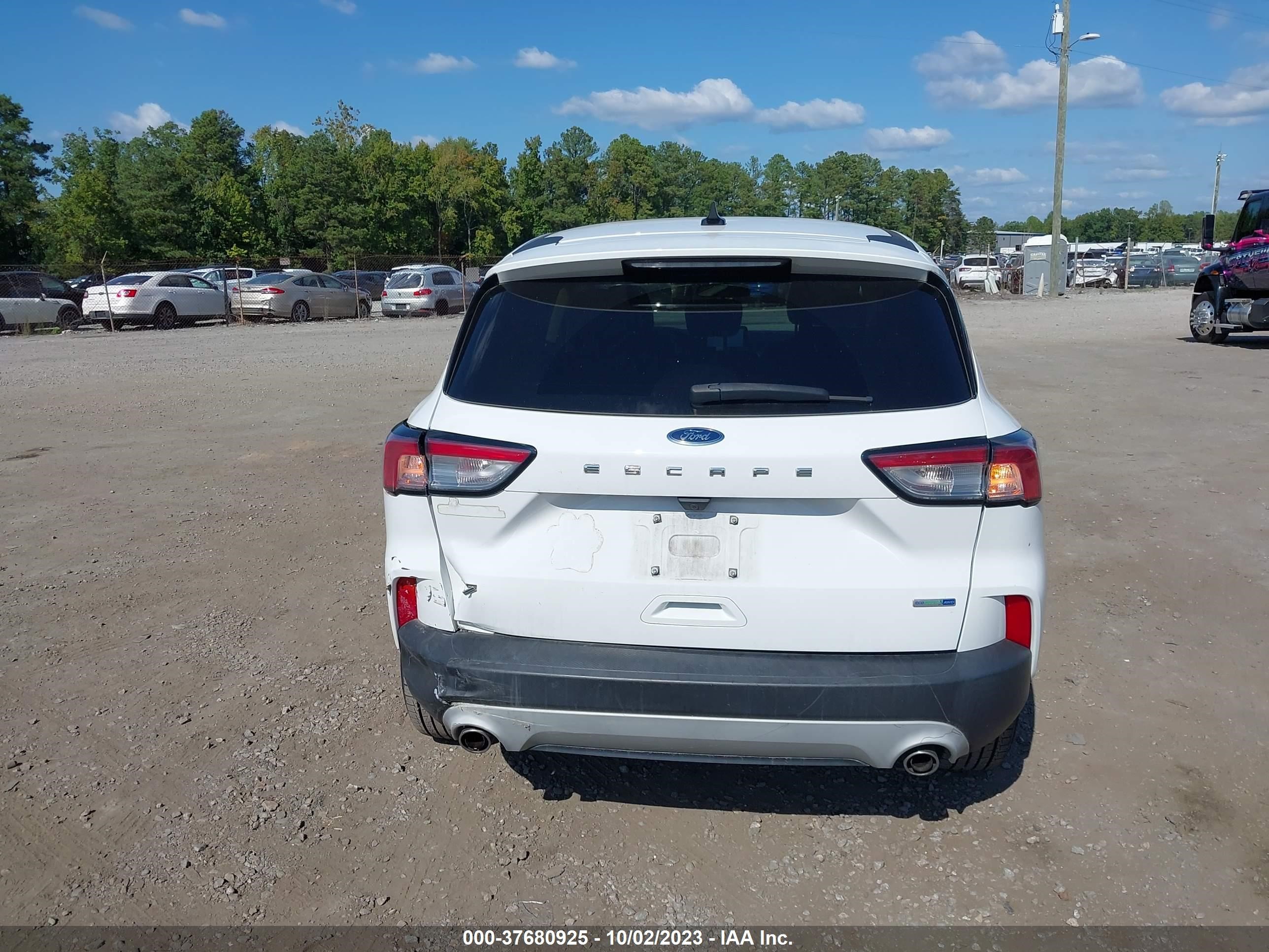 Photo 15 VIN: 1FMCU9G64LUA59626 - FORD ESCAPE 