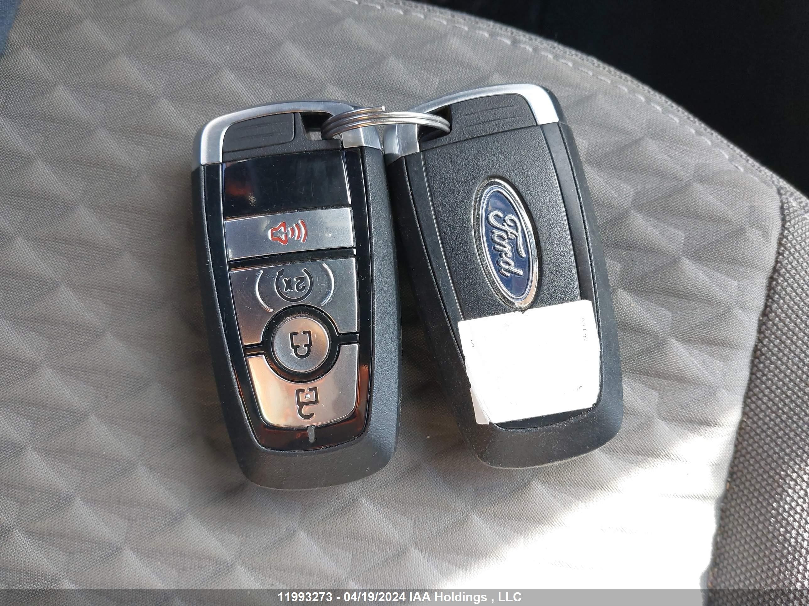 Photo 10 VIN: 1FMCU9G64NUB80045 - FORD ESCAPE 