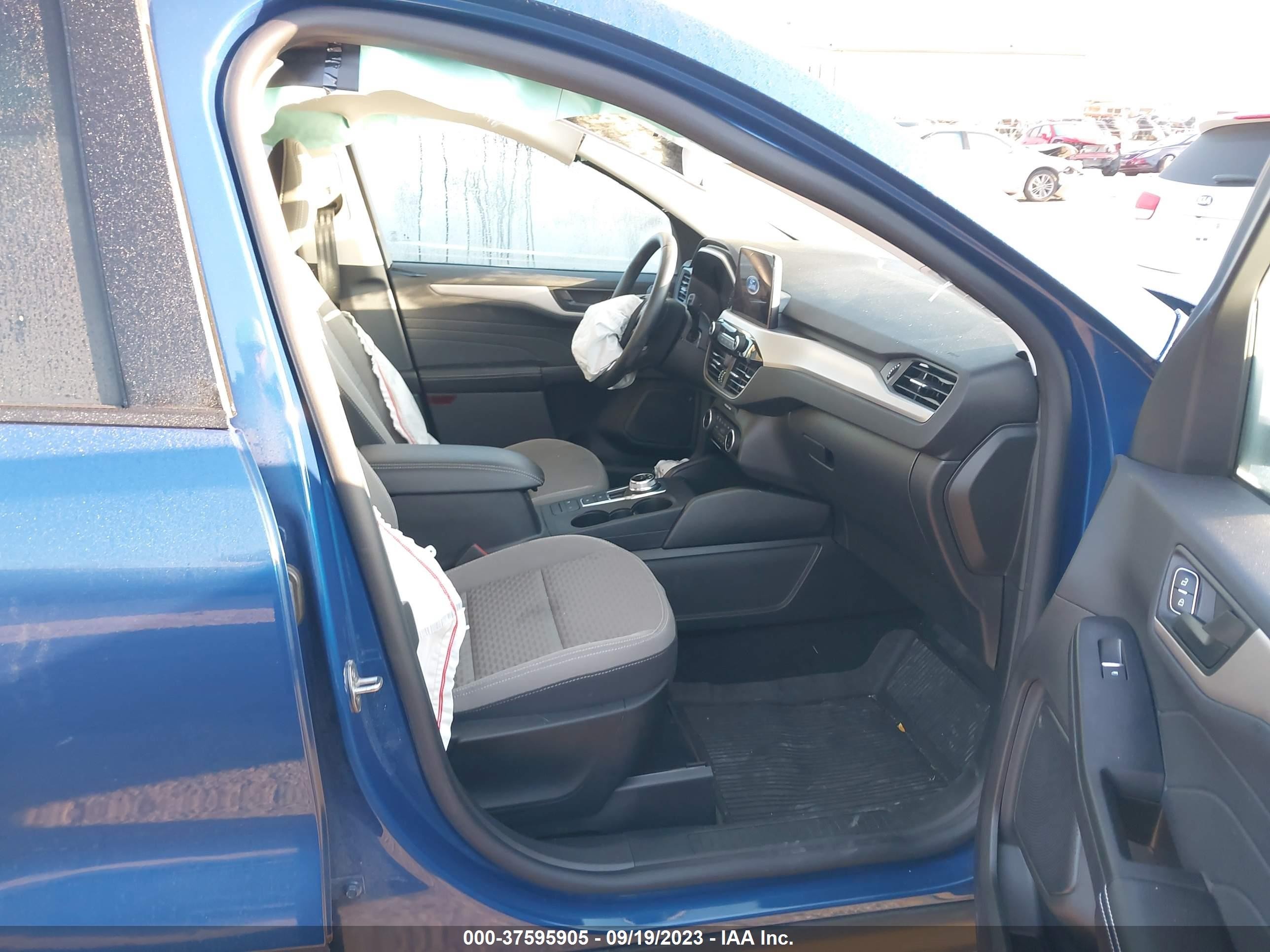 Photo 4 VIN: 1FMCU9G65NUA32616 - FORD ESCAPE 