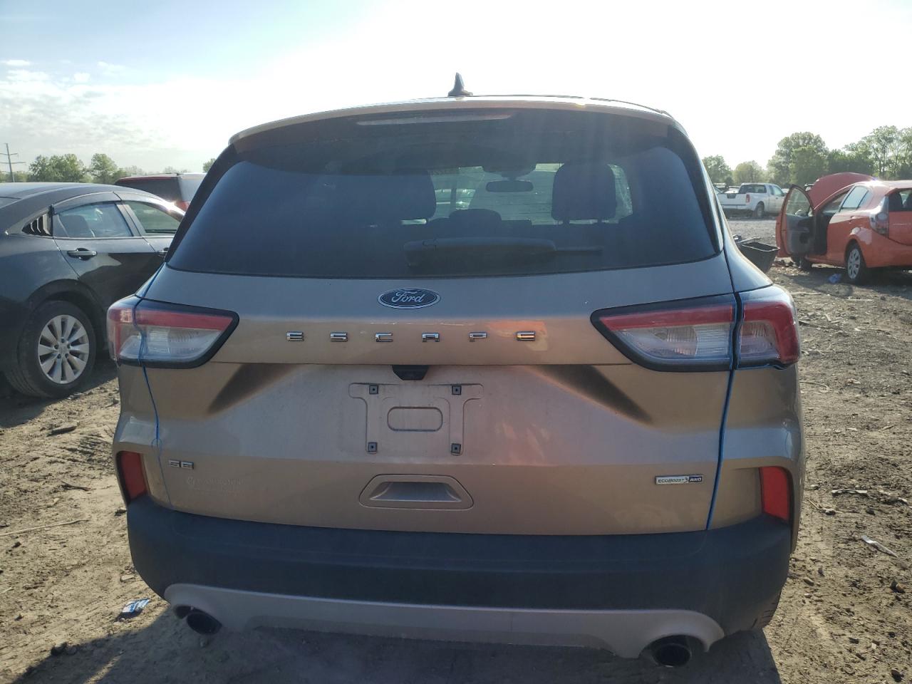 Photo 5 VIN: 1FMCU9G67LUB81137 - FORD ESCAPE 