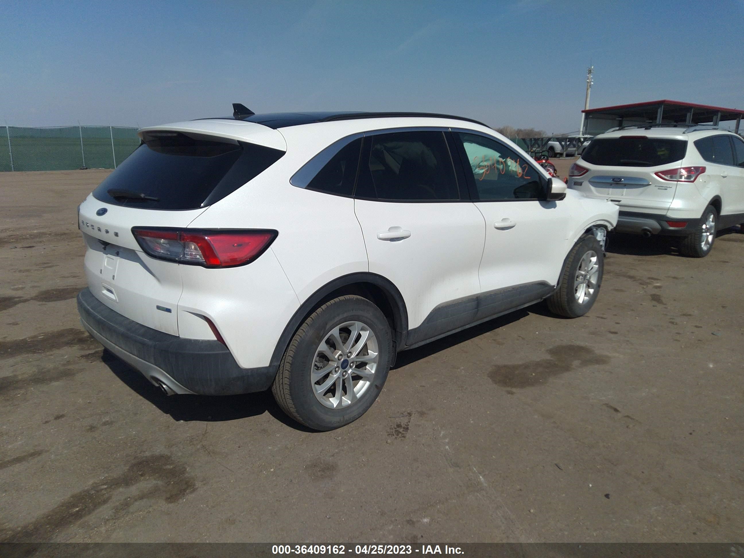 Photo 3 VIN: 1FMCU9G6XLUA38537 - FORD ESCAPE 