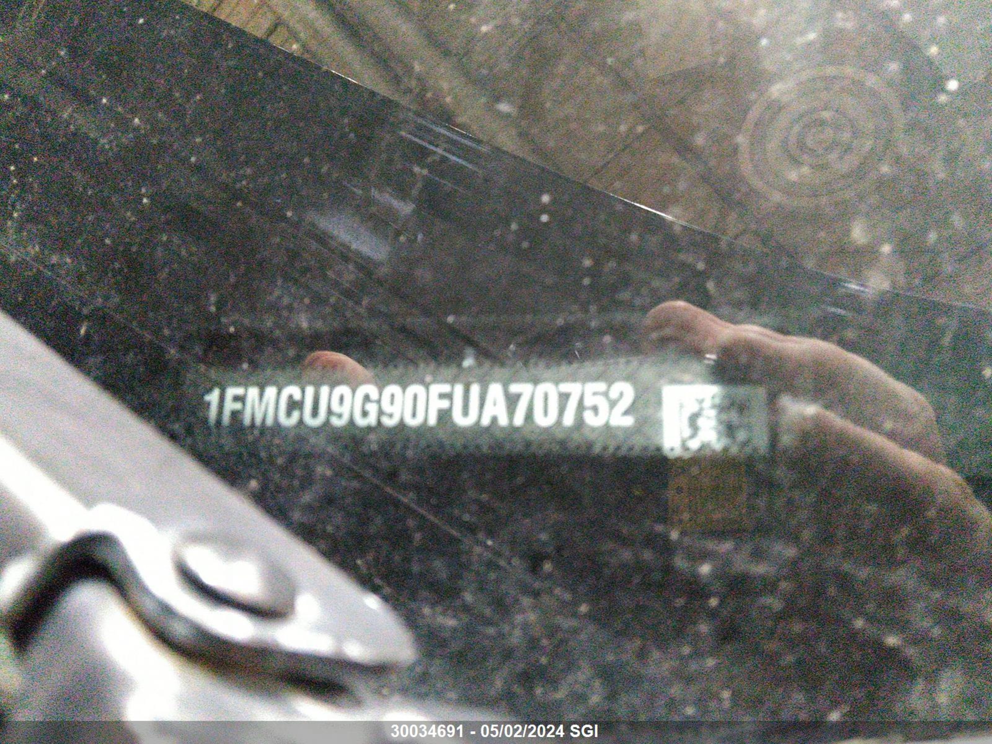 Photo 8 VIN: 1FMCU9G90FUA70752 - FORD ESCAPE 