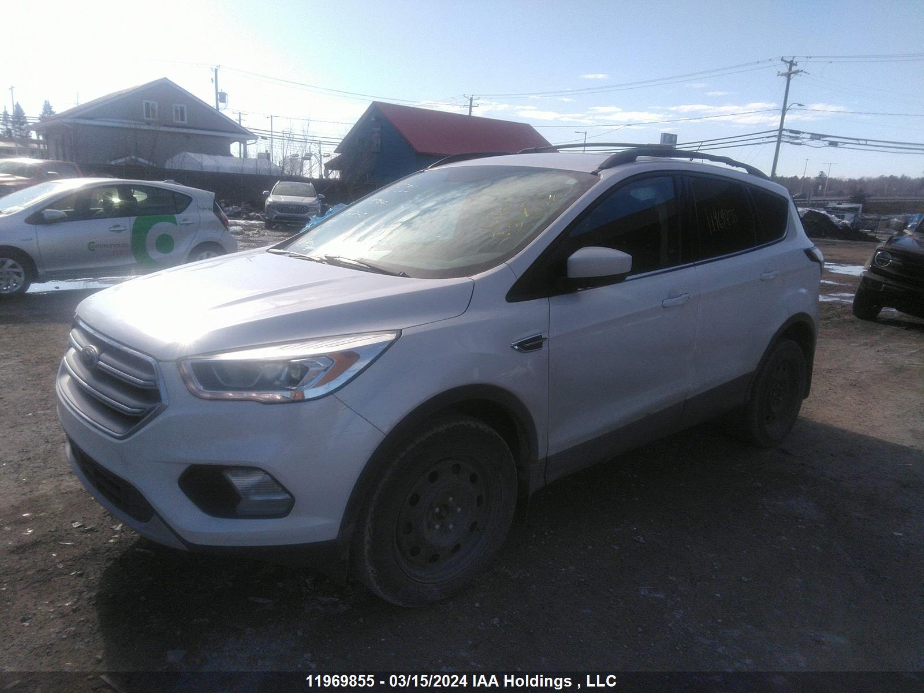 Photo 1 VIN: 1FMCU9G90HUB92840 - FORD ESCAPE 