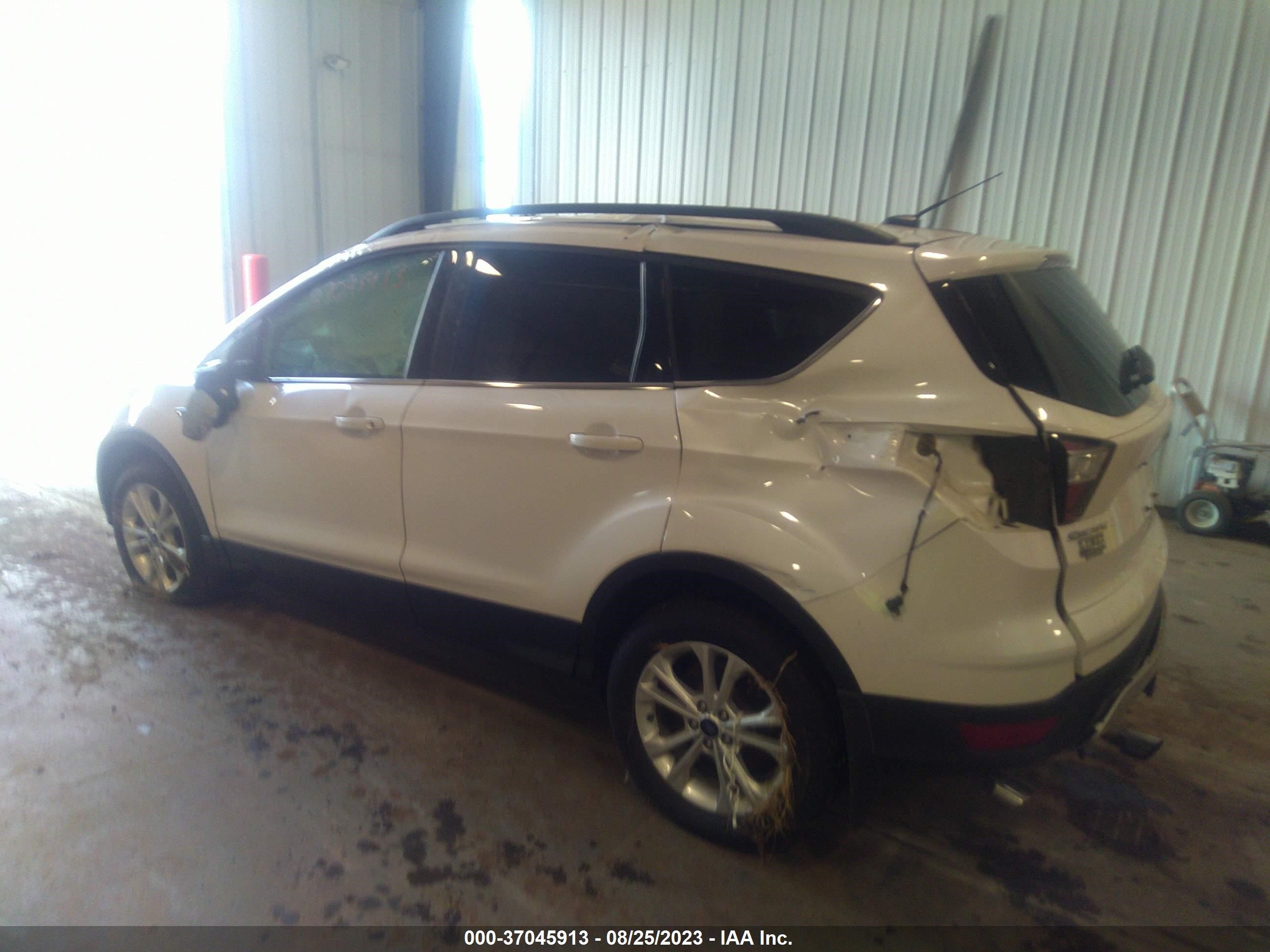 Photo 2 VIN: 1FMCU9G90HUE73651 - FORD ESCAPE 