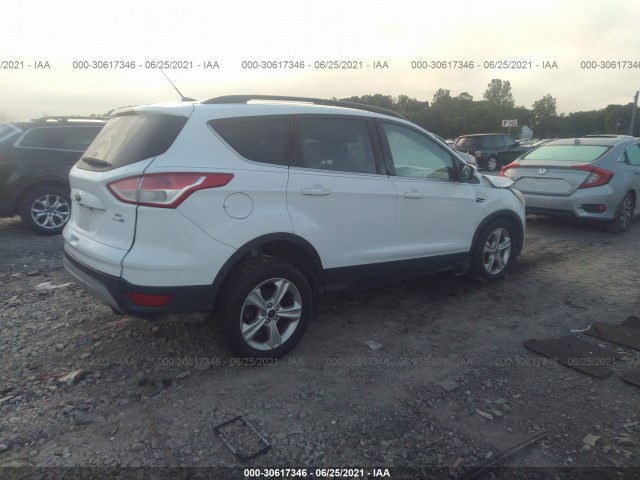 Photo 3 VIN: 1FMCU9G91FUA94252 - FORD ESCAPE 