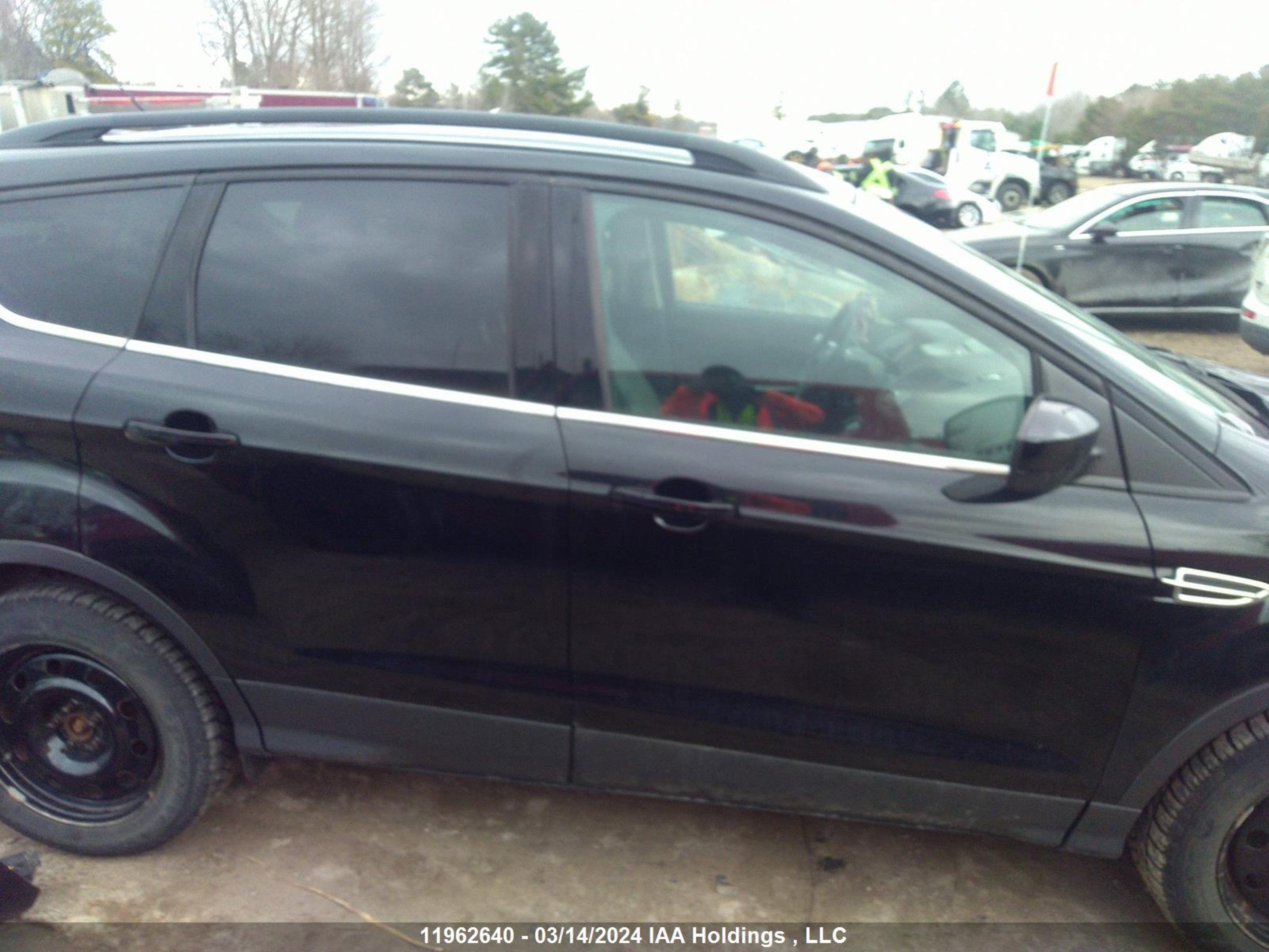 Photo 13 VIN: 1FMCU9G91GUB26683 - FORD ESCAPE 