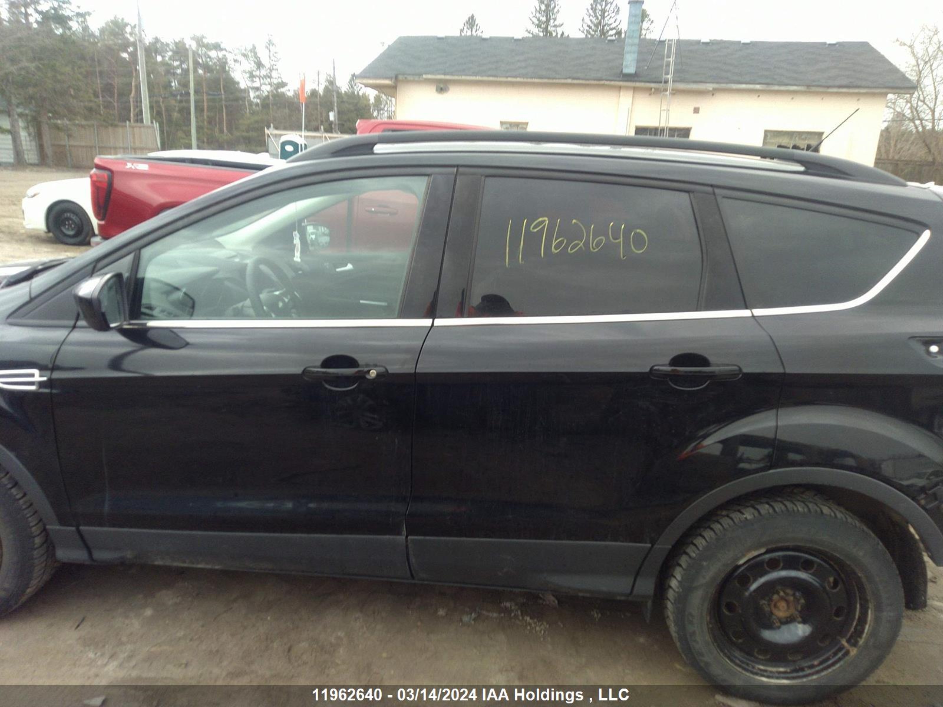 Photo 14 VIN: 1FMCU9G91GUB26683 - FORD ESCAPE 