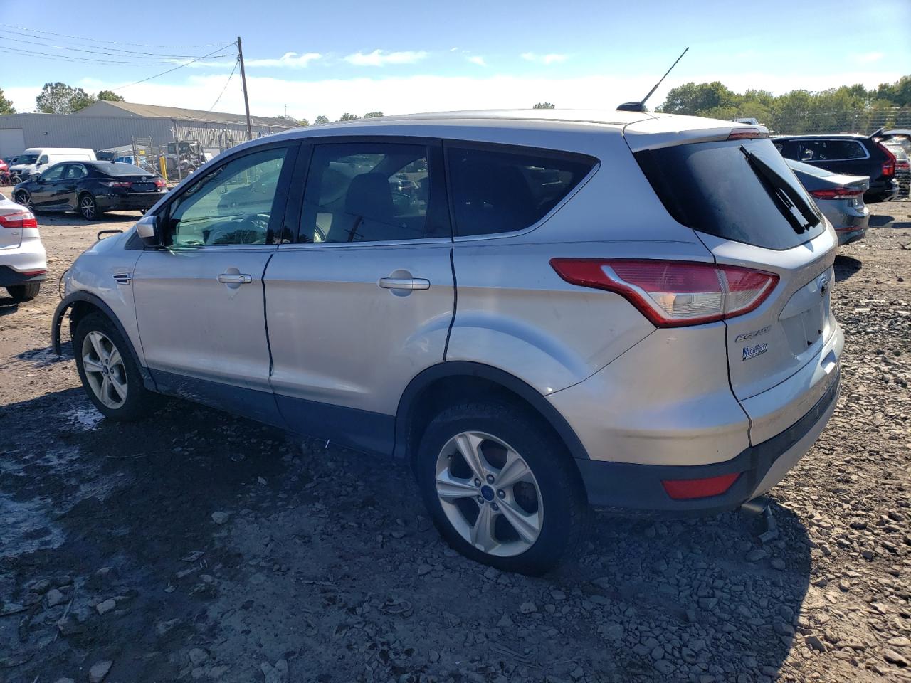 Photo 1 VIN: 1FMCU9G92FUB23628 - FORD ESCAPE 