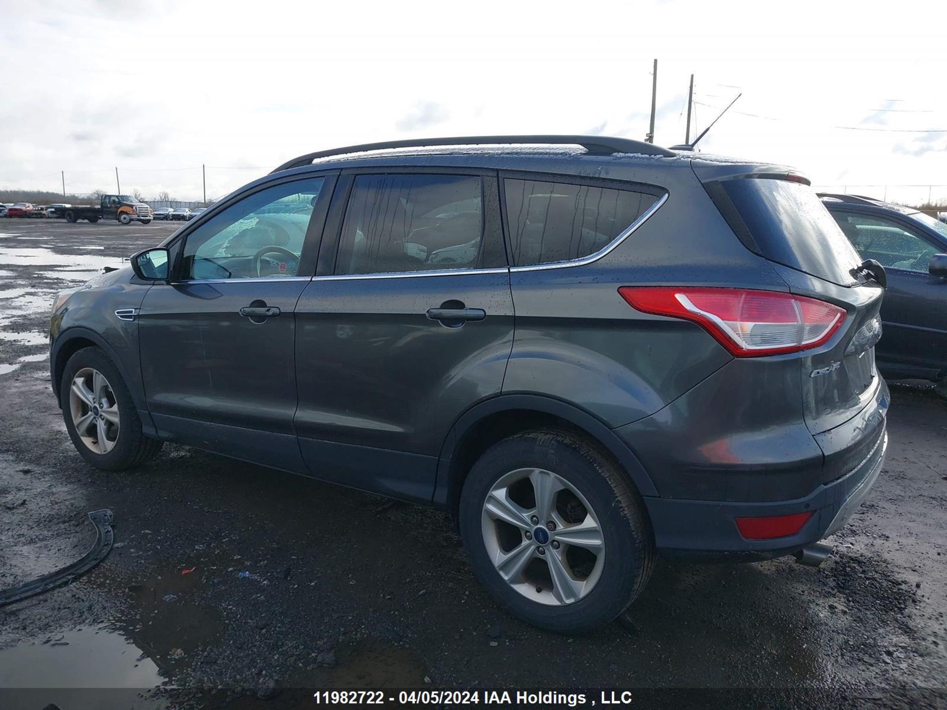 Photo 13 VIN: 1FMCU9G93FUA12828 - FORD ESCAPE 