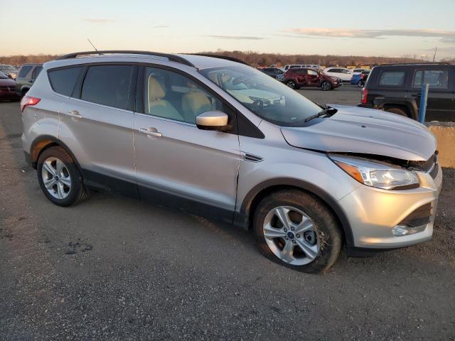 Photo 3 VIN: 1FMCU9G93FUC12480 - FORD ESCAPE SE 