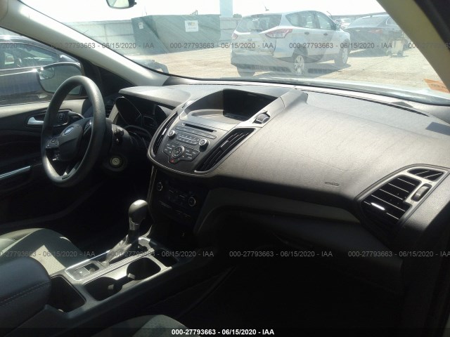 Photo 4 VIN: 1FMCU9G93HUC03135 - FORD ESCAPE 