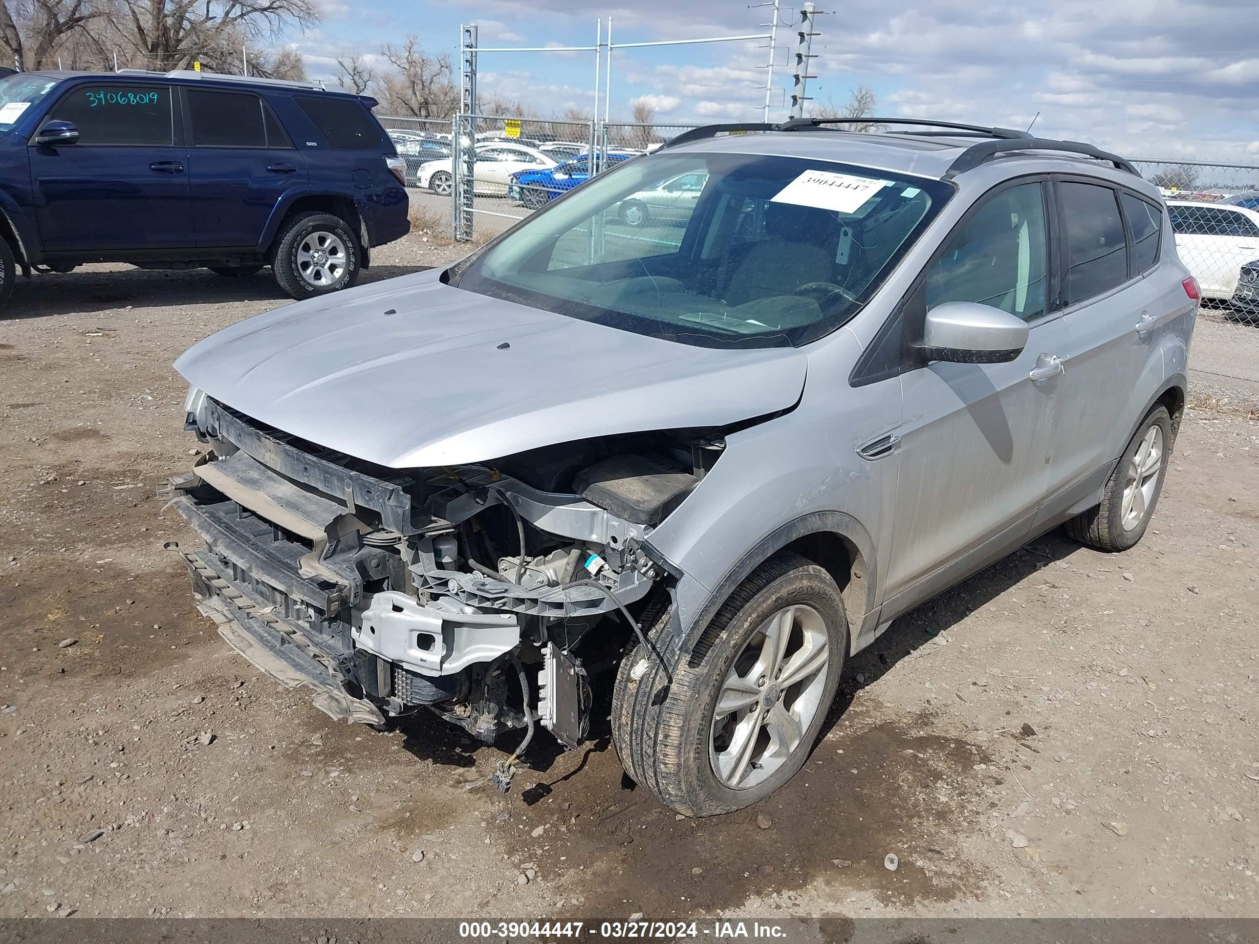 Photo 1 VIN: 1FMCU9G94DUD25769 - FORD ESCAPE 