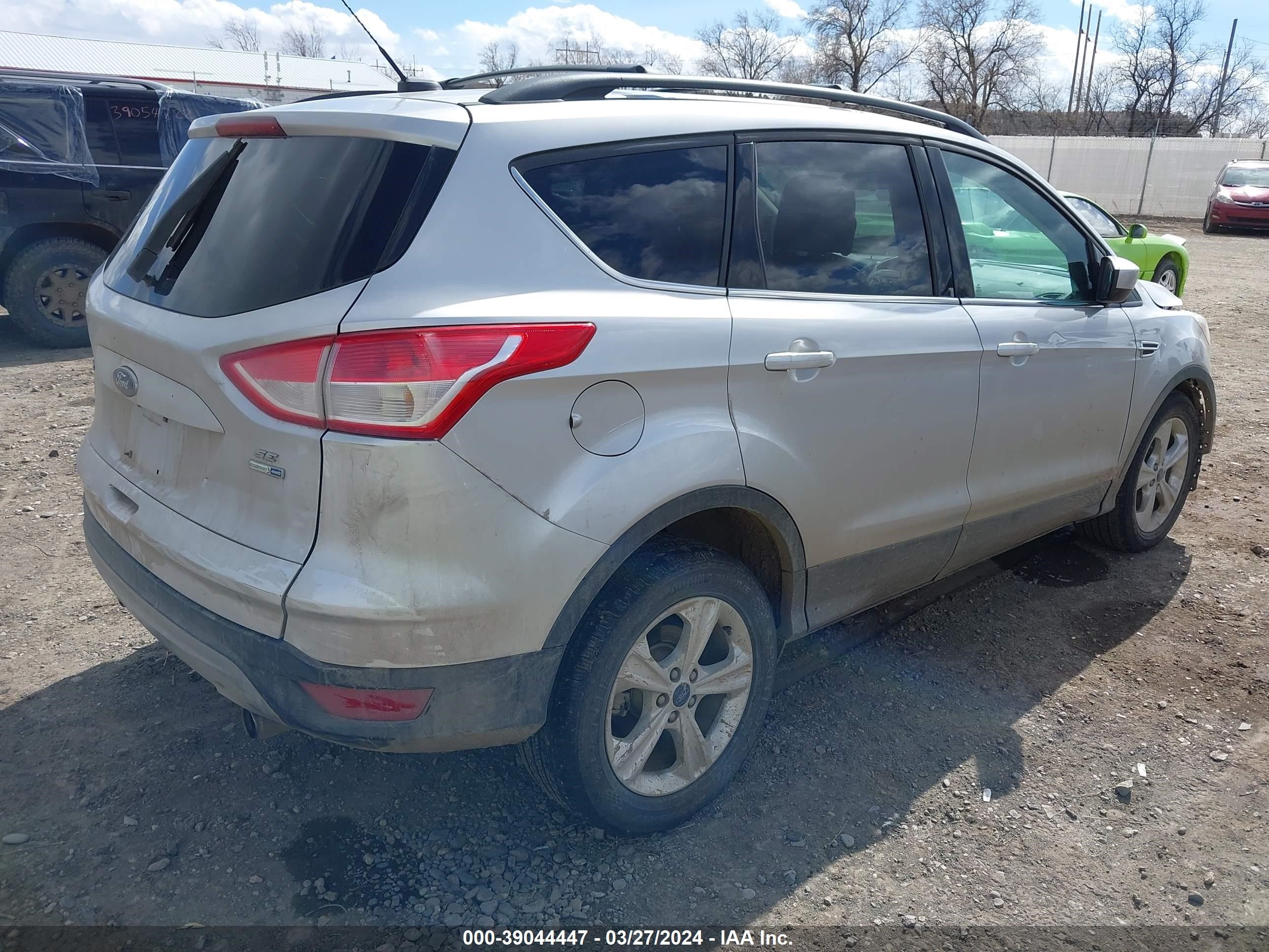 Photo 3 VIN: 1FMCU9G94DUD25769 - FORD ESCAPE 