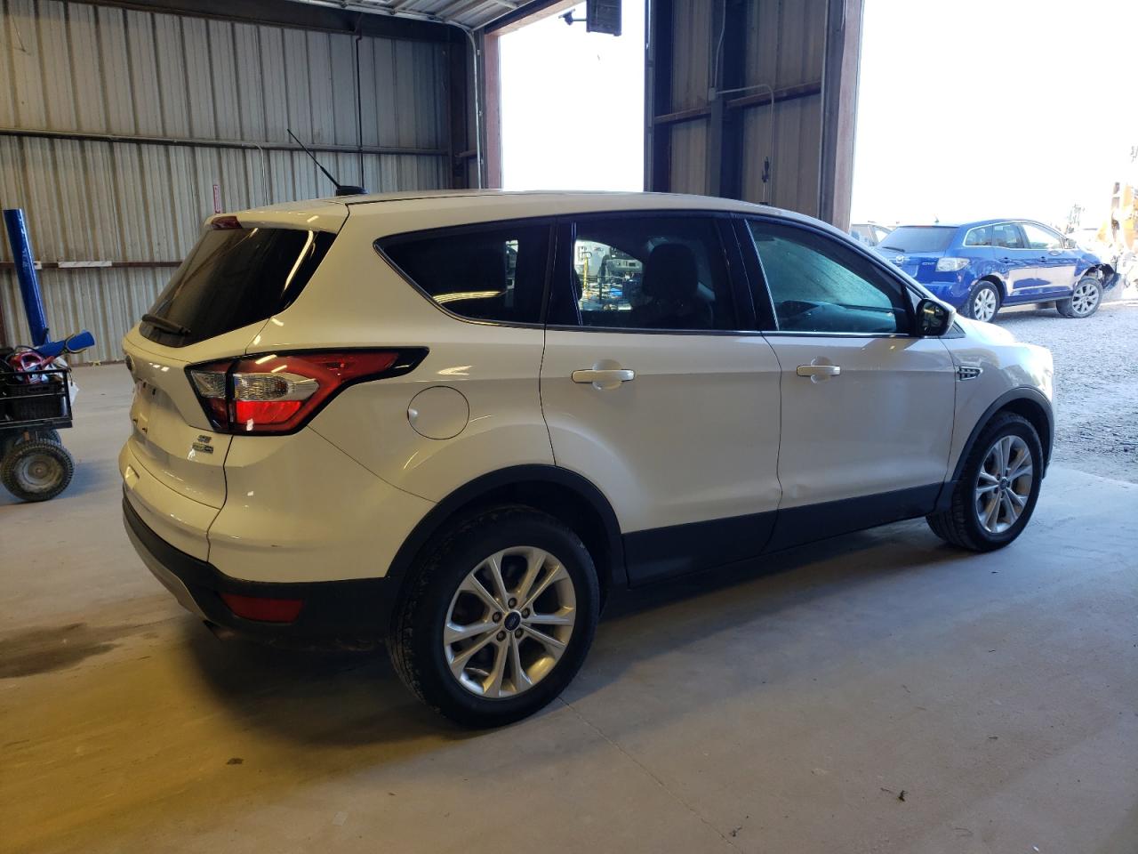 Photo 2 VIN: 1FMCU9G94HUC97266 - FORD ESCAPE 