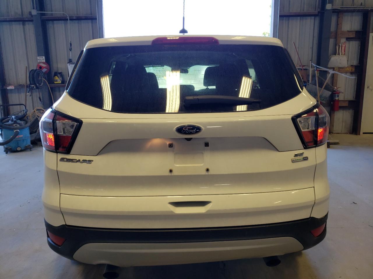 Photo 5 VIN: 1FMCU9G94HUC97266 - FORD ESCAPE 