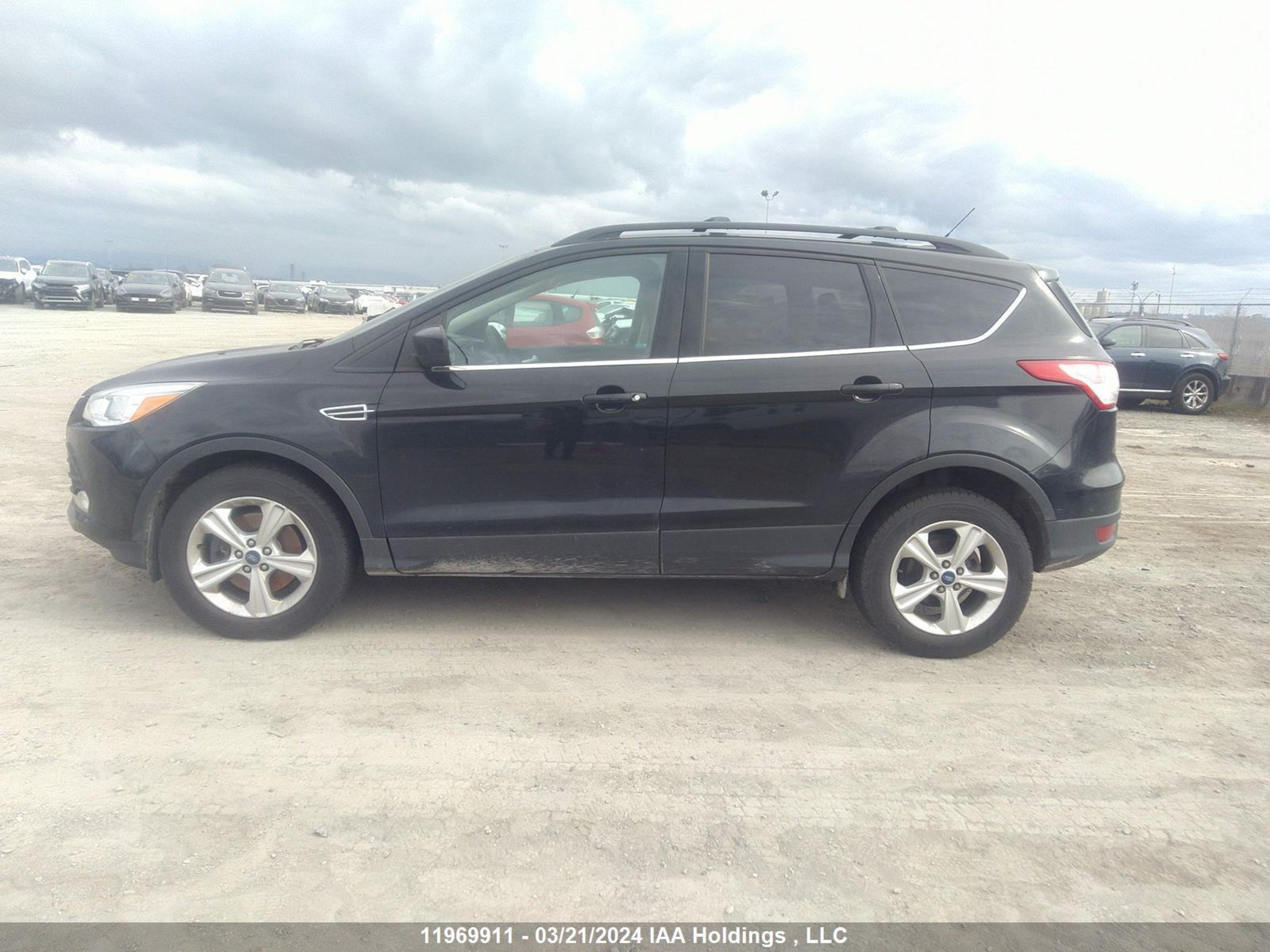 Photo 13 VIN: 1FMCU9G95DUB33485 - FORD ESCAPE 