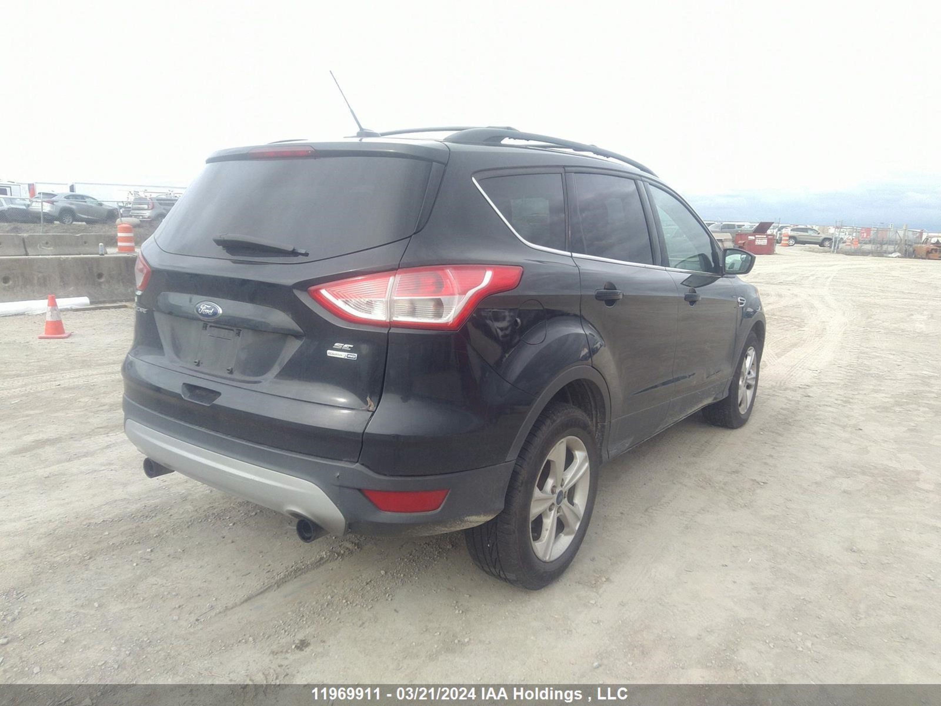 Photo 3 VIN: 1FMCU9G95DUB33485 - FORD ESCAPE 