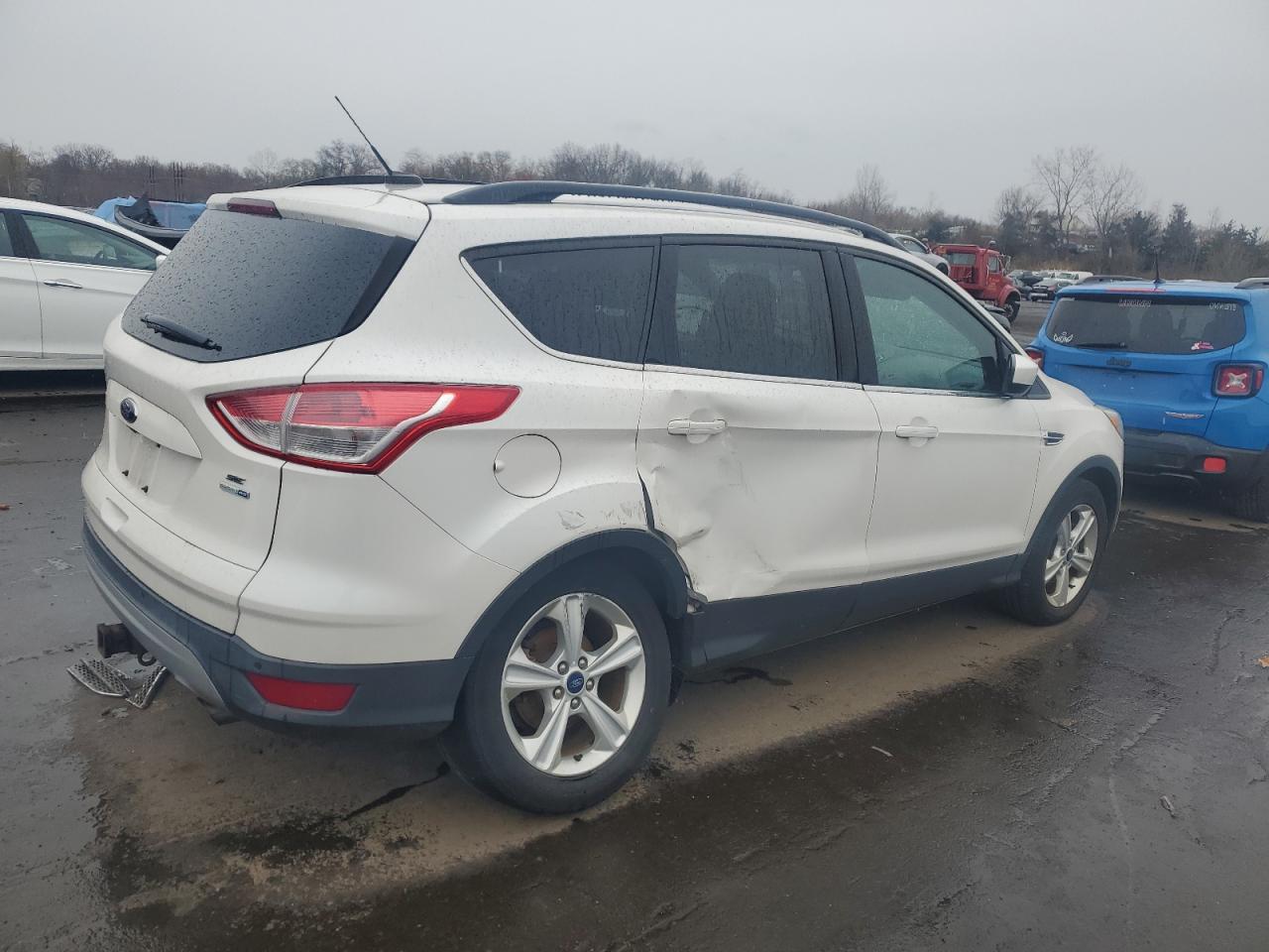 Photo 2 VIN: 1FMCU9G95FUA48214 - FORD ESCAPE 