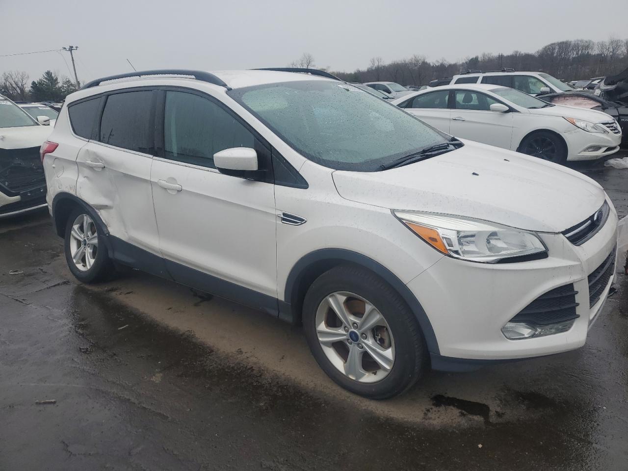 Photo 3 VIN: 1FMCU9G95FUA48214 - FORD ESCAPE 