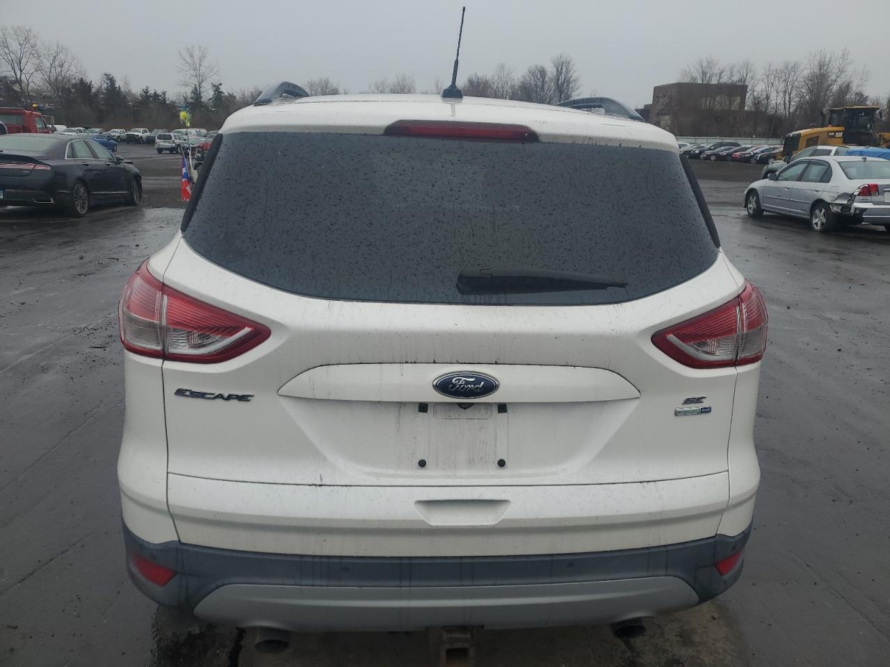 Photo 5 VIN: 1FMCU9G95FUA48214 - FORD ESCAPE 